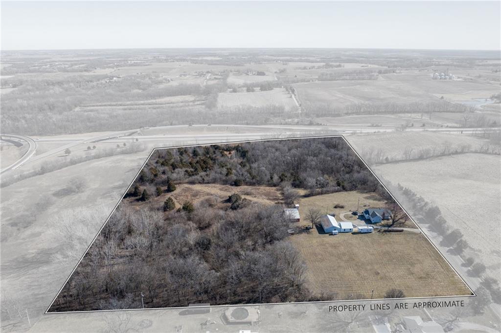 4211 Cunningham Road Southeast St. Joseph, MO 64507 - Photo 6 of 59