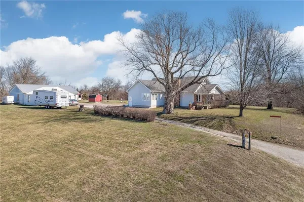 $515,000 | 4211 Cunningham Road Southeast, St. Joseph, MO 64507
