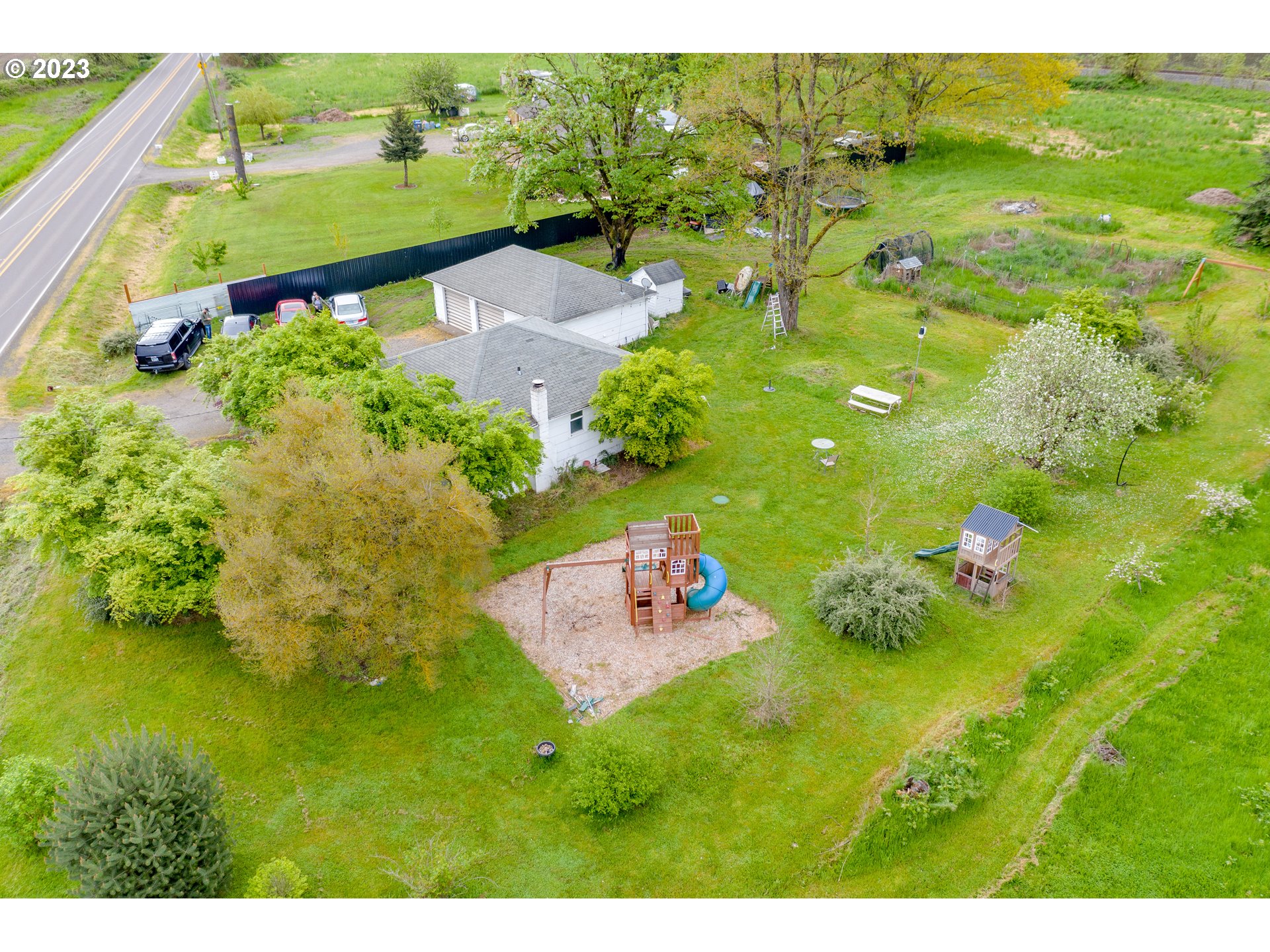 3914 Jefferson Marion Road Southeast Jefferson, OR 97352 - Photo 9 of 30 Gallery Image 9