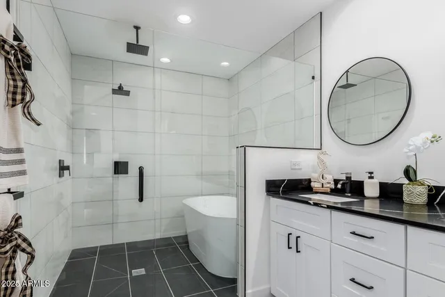 $2,500 | 3426 East University Drive, Unit 103, Mesa, AZ 85213