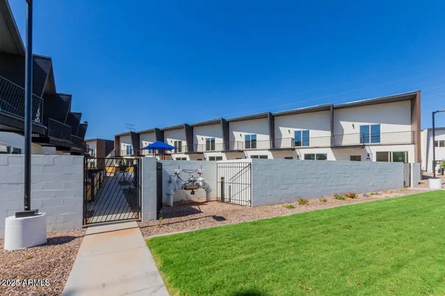 $2,500 | 3426 East University Drive, Unit 103, Mesa, AZ 85213