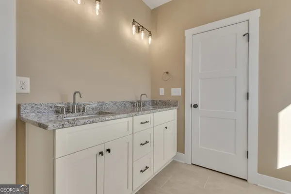 $599,900 | 170 Liberty Drive, Fayetteville, GA 30214