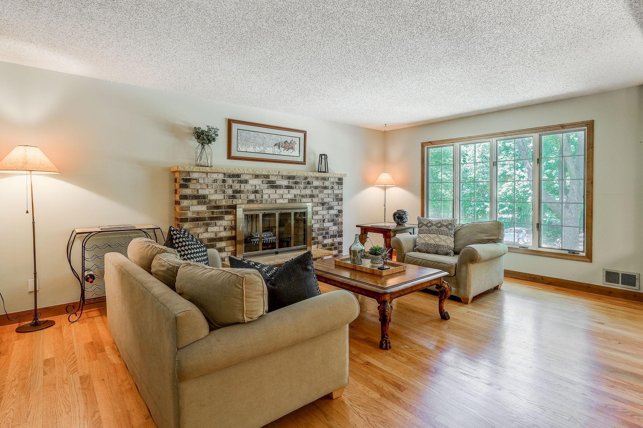 8109 Spring Valley Road Waconia, MN 55387 - Photo 5 of 37 Gallery Image 5