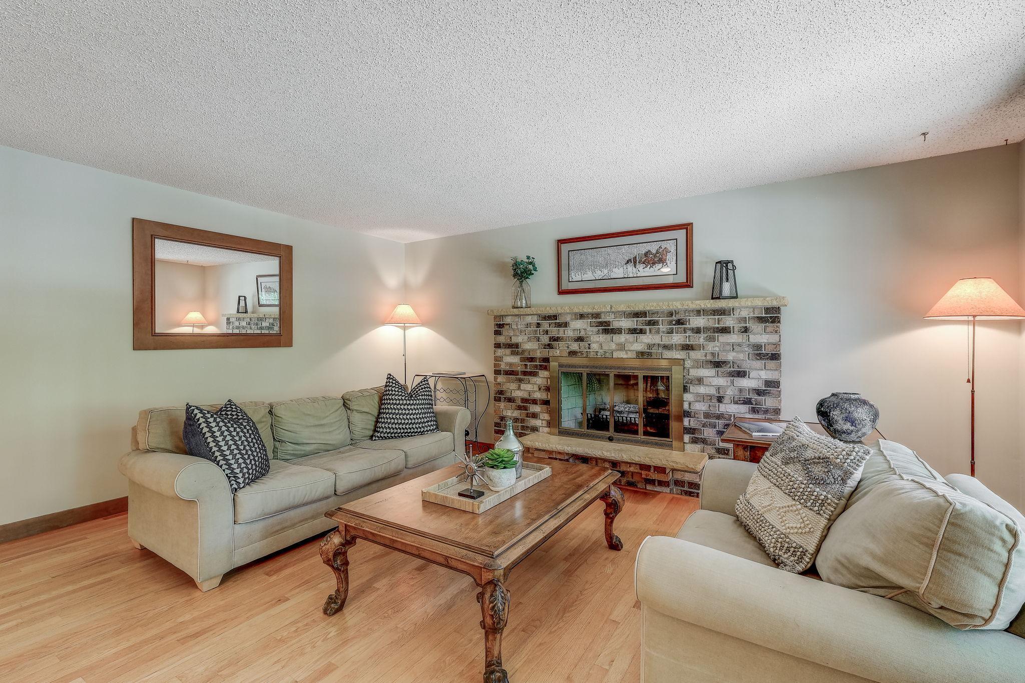 8109 Spring Valley Road Waconia, MN 55387 - Photo 6 of 37 Gallery Image 6