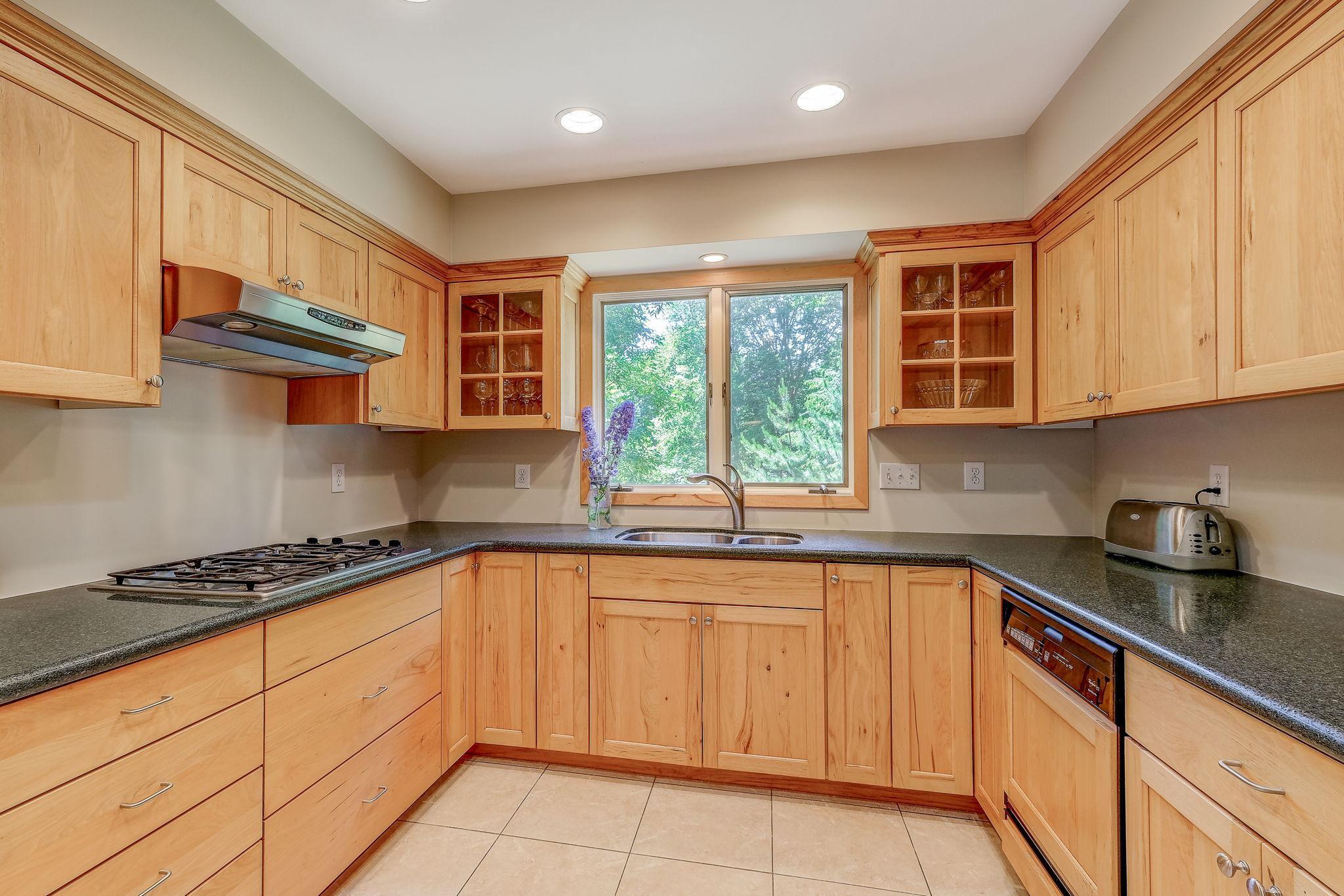 8109 Spring Valley Road Waconia, MN 55387 - Photo 9 of 37 Gallery Image 9