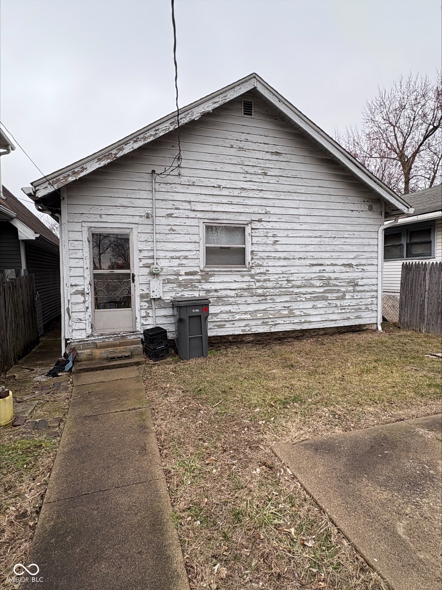 2347 North Rural Street Indianapolis, IN 46218 - Photo 2 of 3