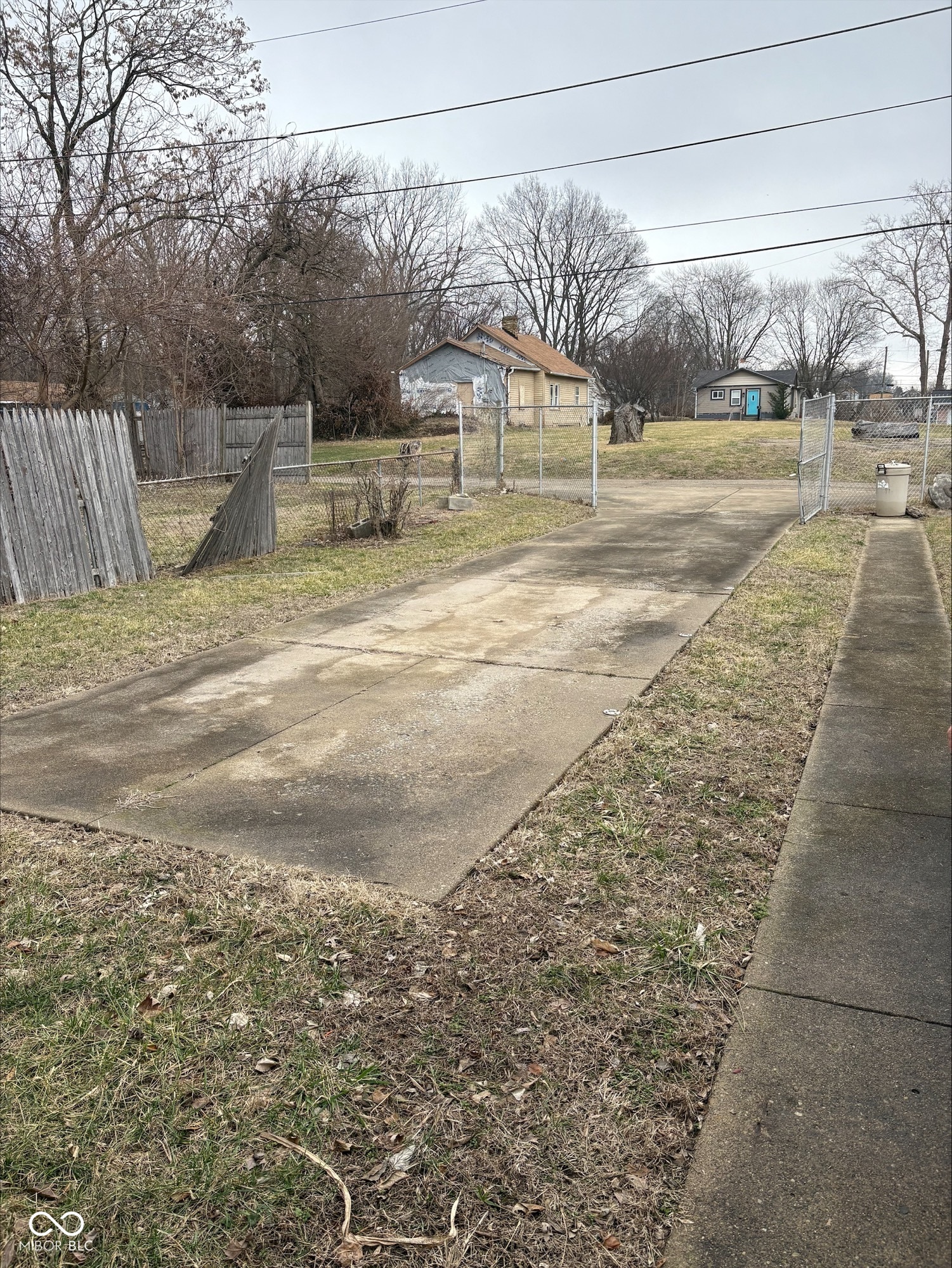 2347 North Rural Street Indianapolis, IN 46218 - Photo 3 of 3