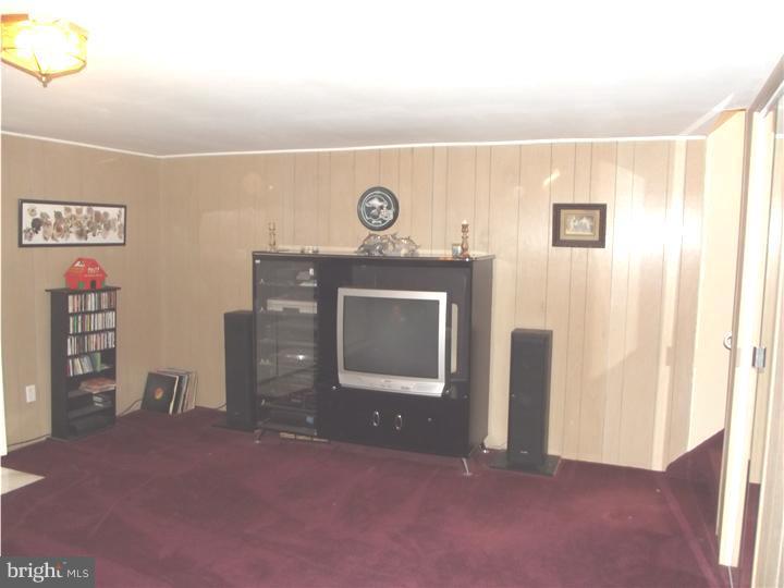 10816 Heflin Road Philadelphia, PA 19154 - Photo 11 of 14 Basement - Finished