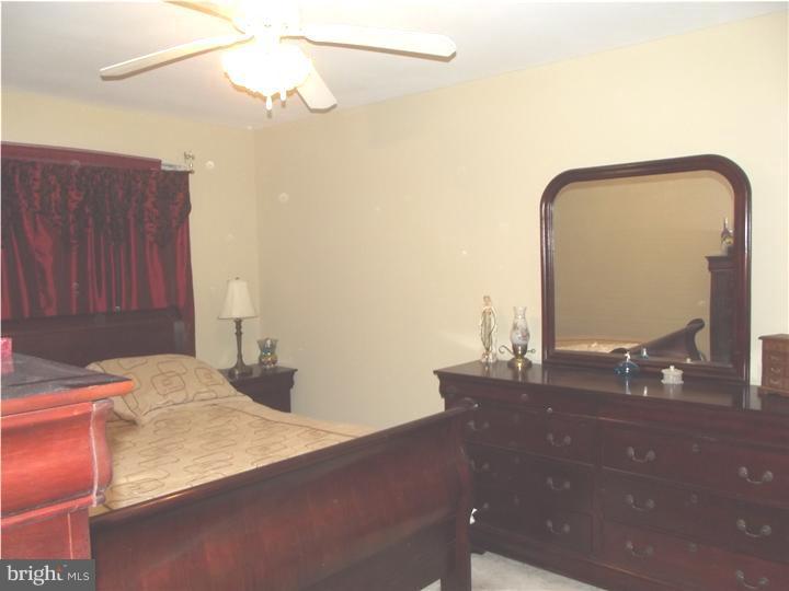 10816 Heflin Road Philadelphia, PA 19154 - Photo 8 of 14 Gallery Image 8