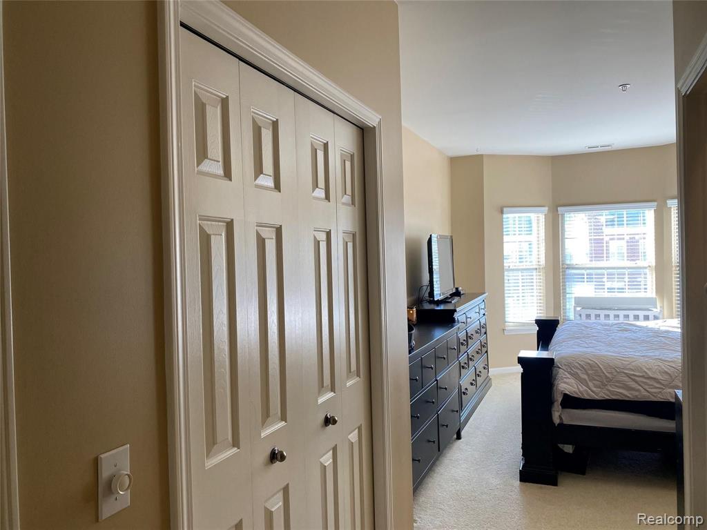 1390 Devon Lane Troy, MI 48084 - Photo 18 of 25