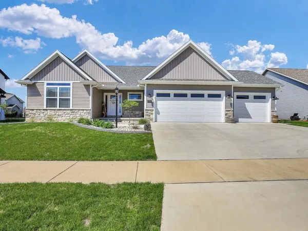 $500,000 | 1709 Littlefield Lane, Mahomet, IL 61853