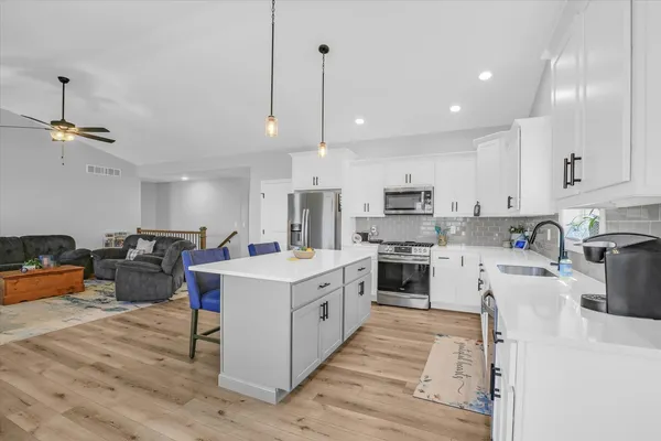 $500,000 | 1709 Littlefield Lane, Mahomet, IL 61853