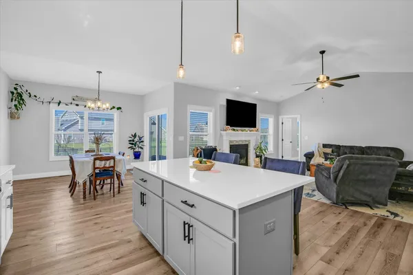 $500,000 | 1709 Littlefield Lane, Mahomet, IL 61853