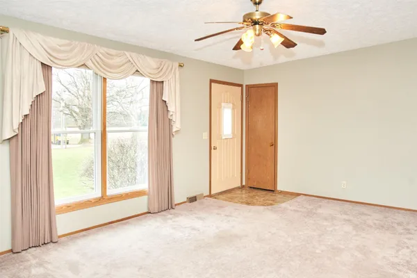 $315,000 | 570 Winchester Road, Geneva, IN 46740
