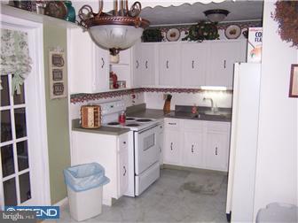24 Indigo Road Levittown, PA 19057 - Photo 3 of 5 Kitchen