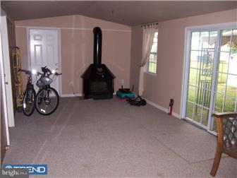 24 Indigo Road Levittown, PA 19057 - Photo 4 of 5 Living Room