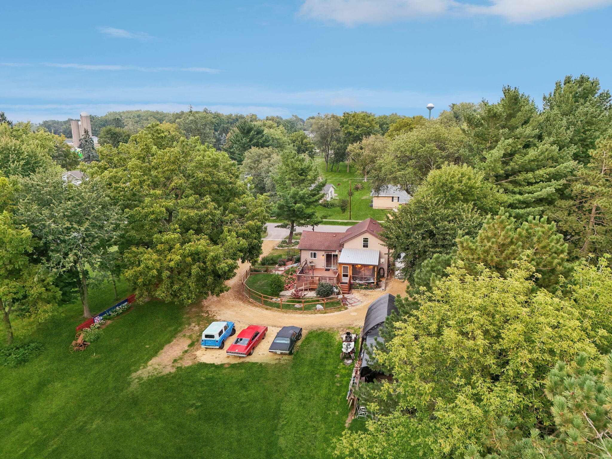 239 Nelson Street Sharon, WI 53585 - Photo 23 of 26 54-web-or-mls-Nelson St-L0409-054