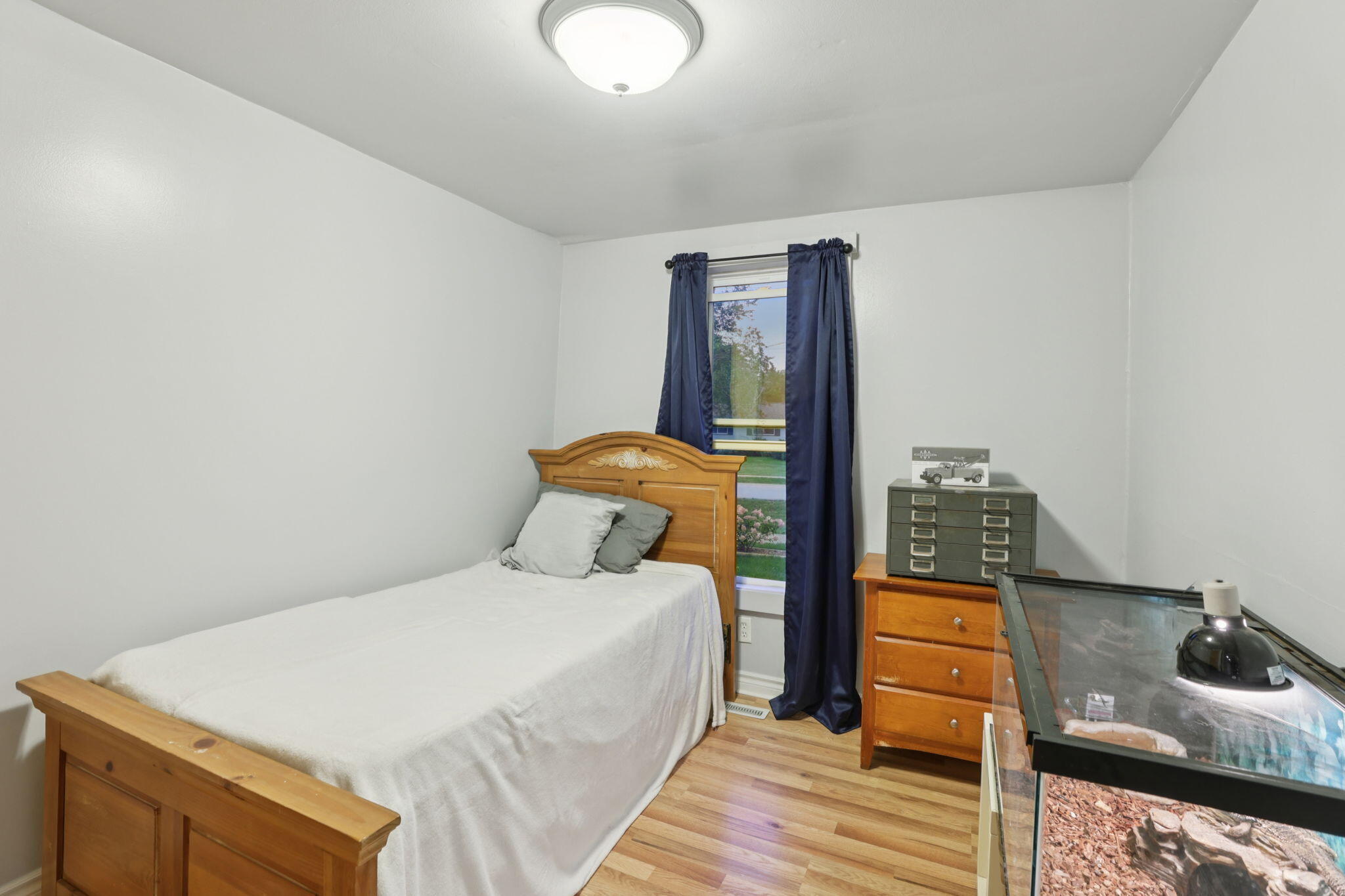 239 Nelson Street Sharon, WI 53585 - Photo 9 of 26 11-web-or-mls-Nelson St-L0409-011