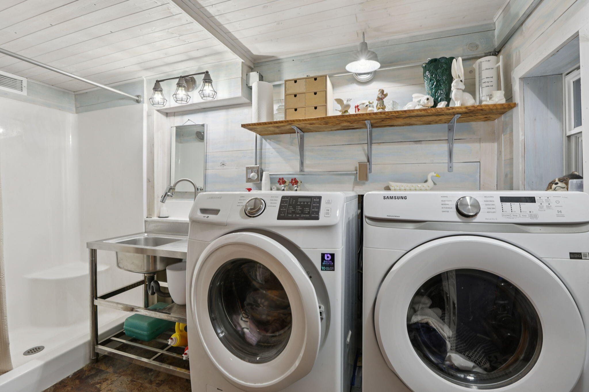 239 Nelson Street Sharon, WI 53585 - Photo 10 of 26 14-web-or-mls-Nelson St-L0409-014