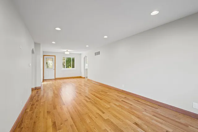 $2,400 | 1307 Highridge Parkway, Westchester, IL 60154