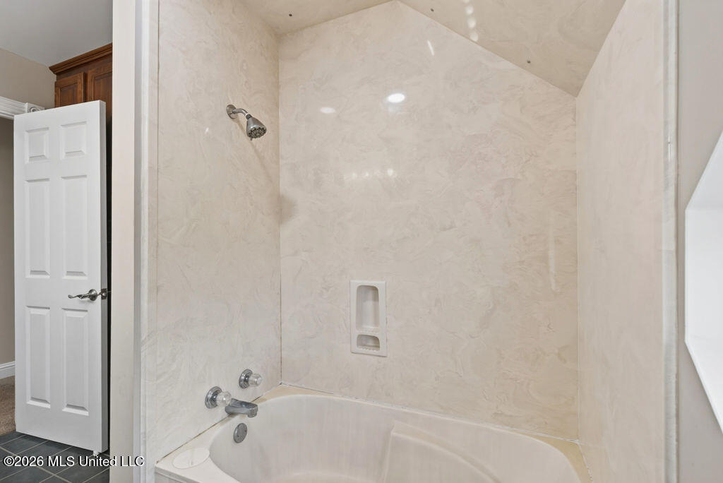 2013 Rue Ulysse Biloxi, MS 39531 - Photo 59 of 70 2013RueUlysse-58