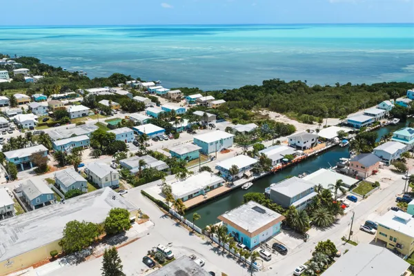 $985,000 | 100 East 63rd Street Ocean, Marathon, FL 33050