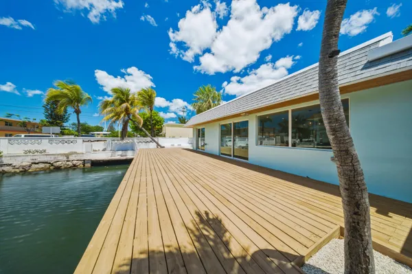 $985,000 | 100 East 63rd Street Ocean, Marathon, FL 33050