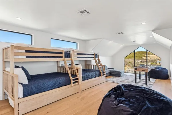 $1,500,000 | 3 Breakwater Bend, Graford, TX 76449