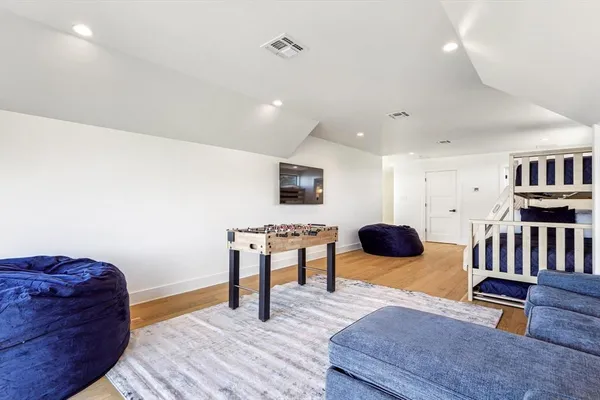 $1,500,000 | 3 Breakwater Bend, Graford, TX 76449