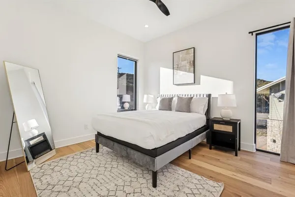 $1,500,000 | 3 Breakwater Bend, Graford, TX 76449