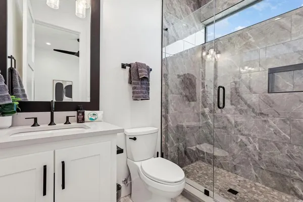 $1,500,000 | 3 Breakwater Bend, Graford, TX 76449