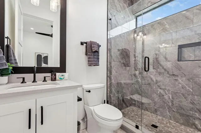 $1,500,000 | 3 Breakwater Bend, Graford, TX 76449