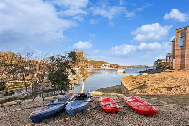 $1,500,000 | 3 Breakwater Bend, Graford, TX 76449