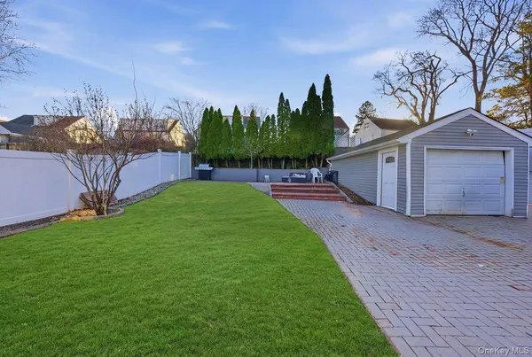 $825,000 | 115 Young Avenue, Yonkers, NY 10710