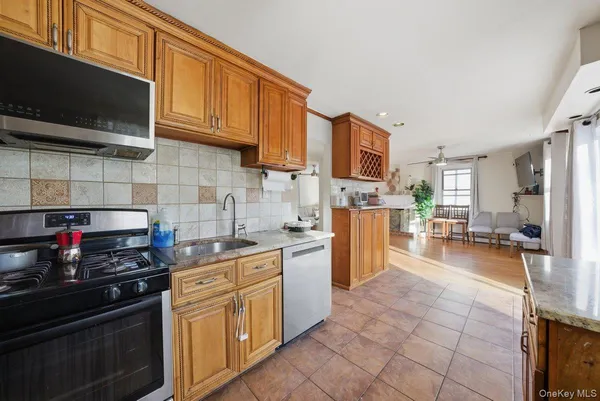 $825,000 | 115 Young Avenue, Yonkers, NY 10710
