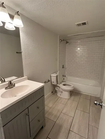 $895 | 2211 South Vernon Avenue, Unit 109, Dallas, TX 75224