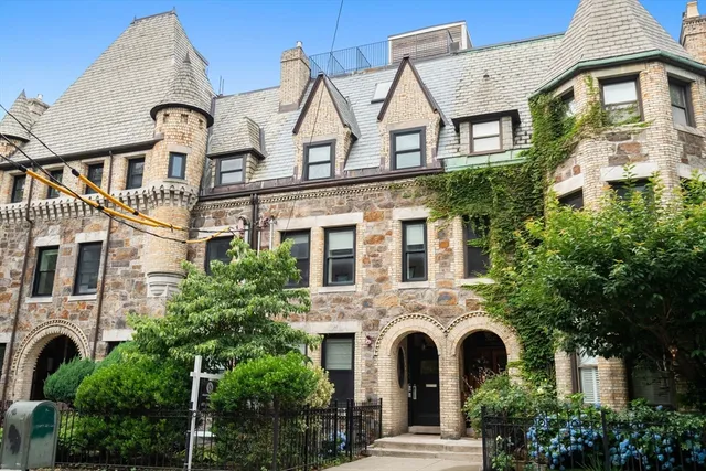 $2,279,000 | 324 Tappan Street, Unit 1, Brookline, MA 02445