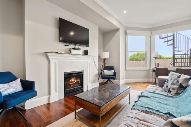 $2,279,000 | 324 Tappan Street, Unit 1, Brookline, MA 02445