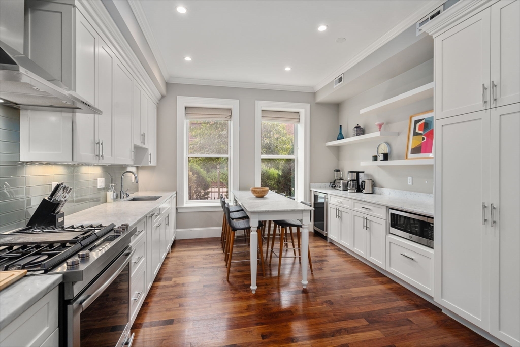 324 Tappan Street, Unit 1 Brookline, MA 02445 - Photo 4 of 13