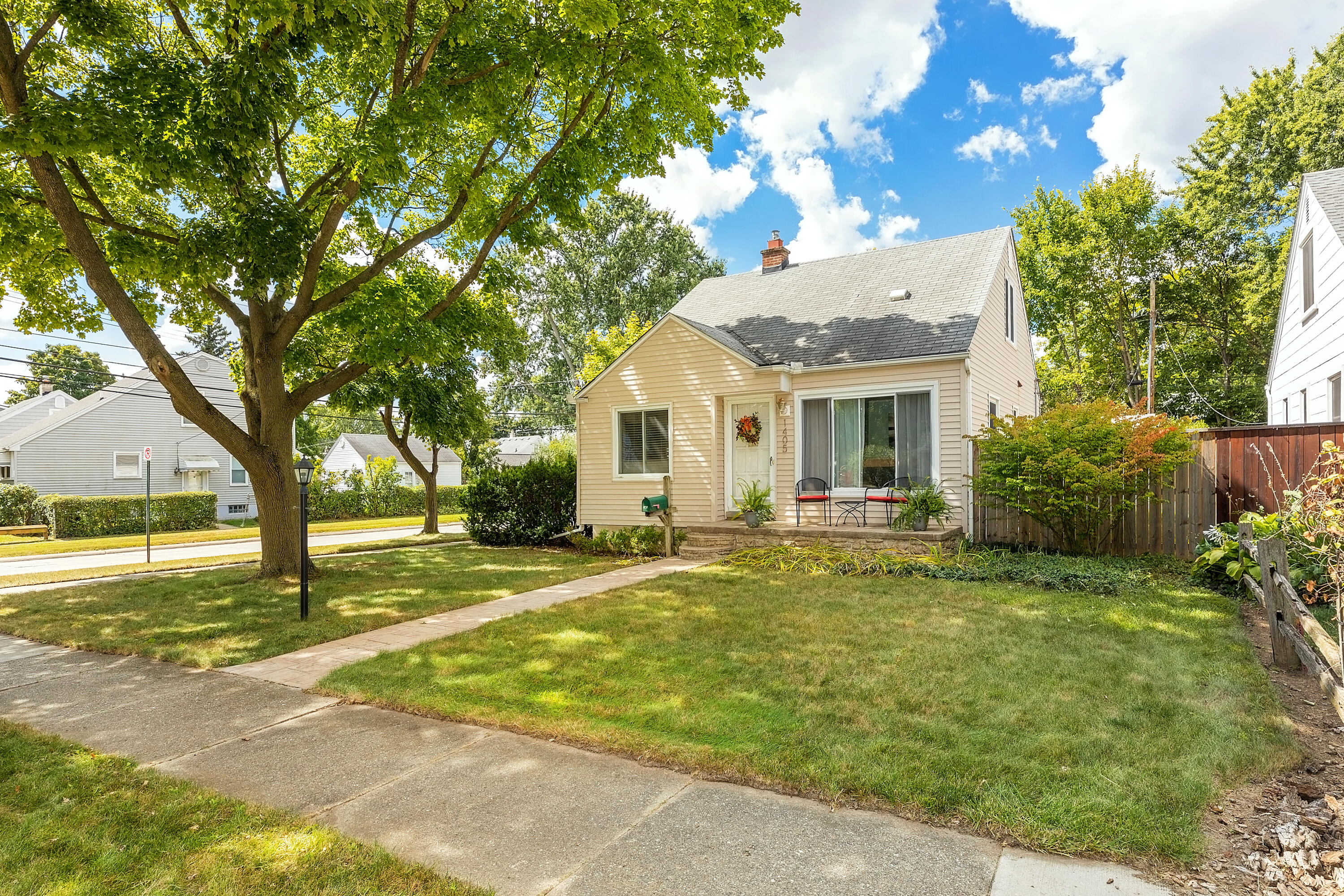 1405 Oakley Road Clawson, MI 48017 - Photo 2 of 46 Oakley-2