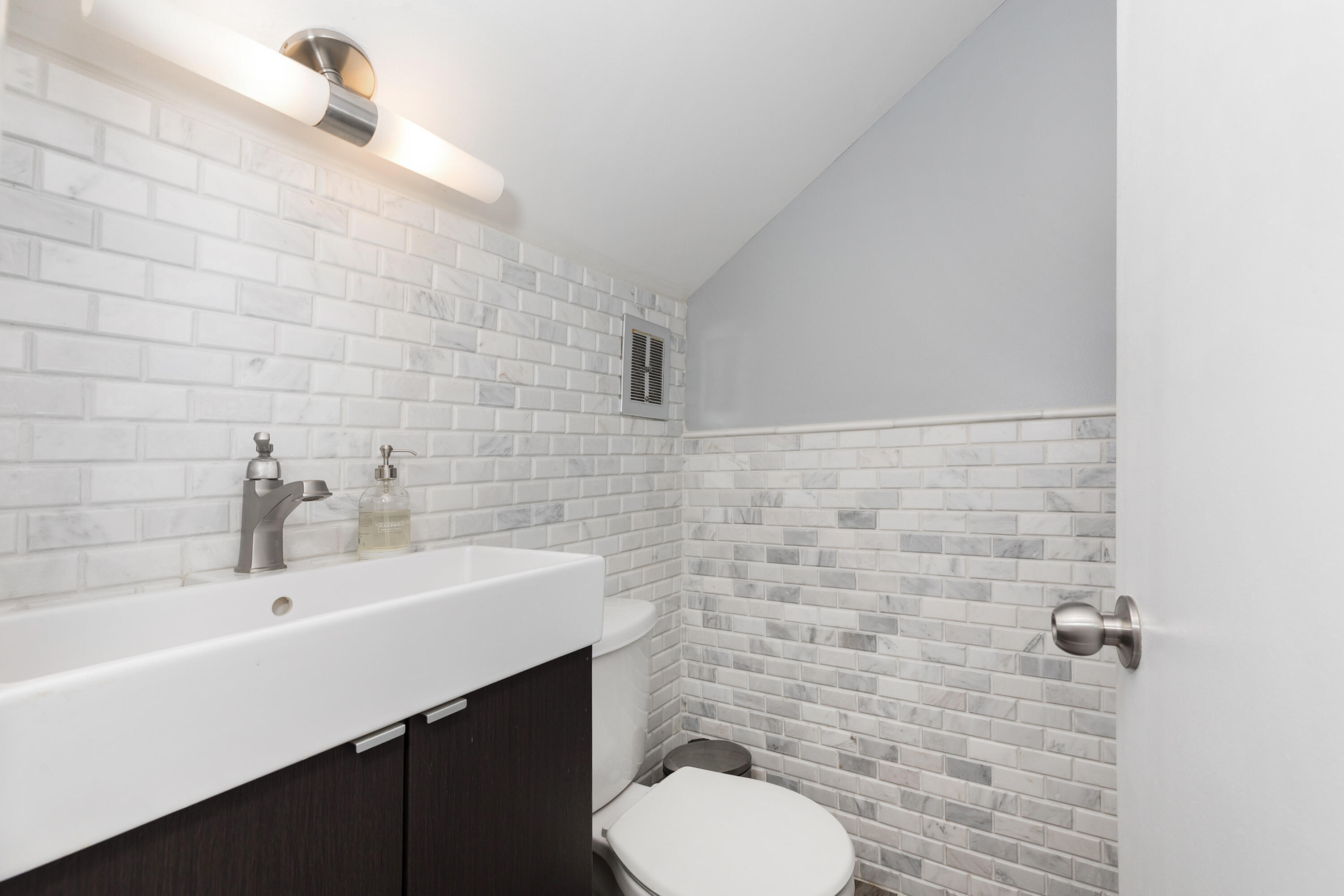 1405 Oakley Road Clawson, MI 48017 - Photo 29 of 46 Oakley-29