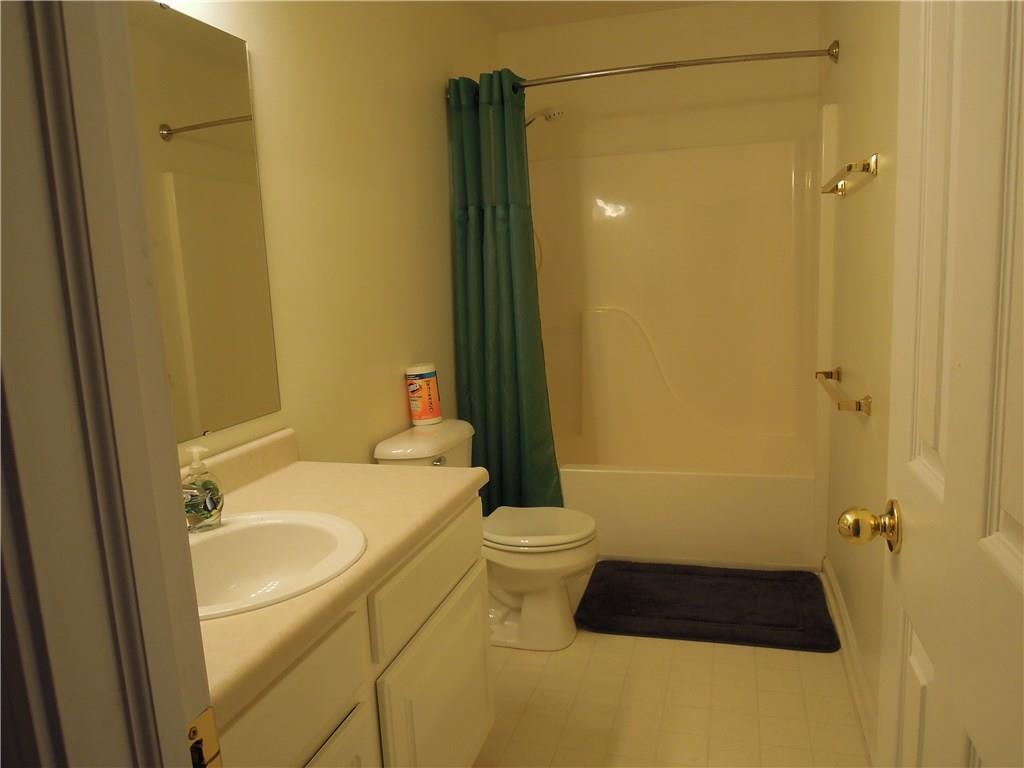 5827 Decatur Ridge Drive Indianapolis, IN 46221 - Photo 13 of 29