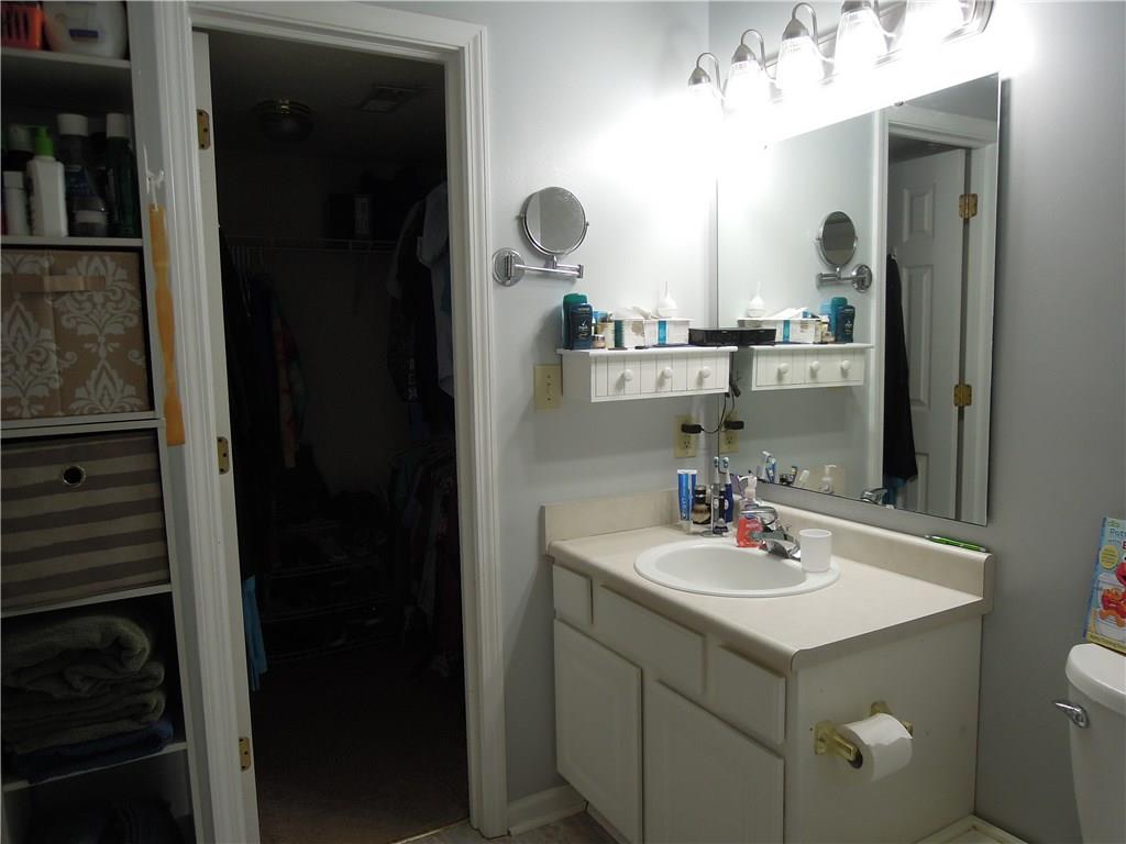 5827 Decatur Ridge Drive Indianapolis, IN 46221 - Photo 24 of 29