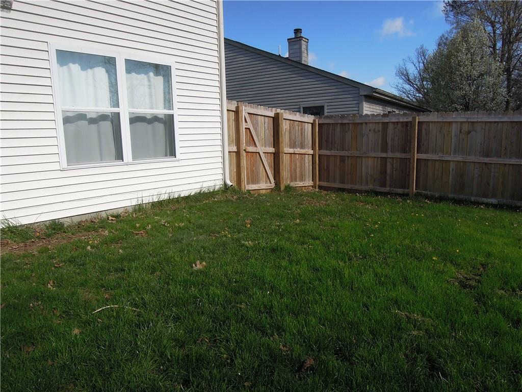 5827 Decatur Ridge Drive Indianapolis, IN 46221 - Photo 10 of 29