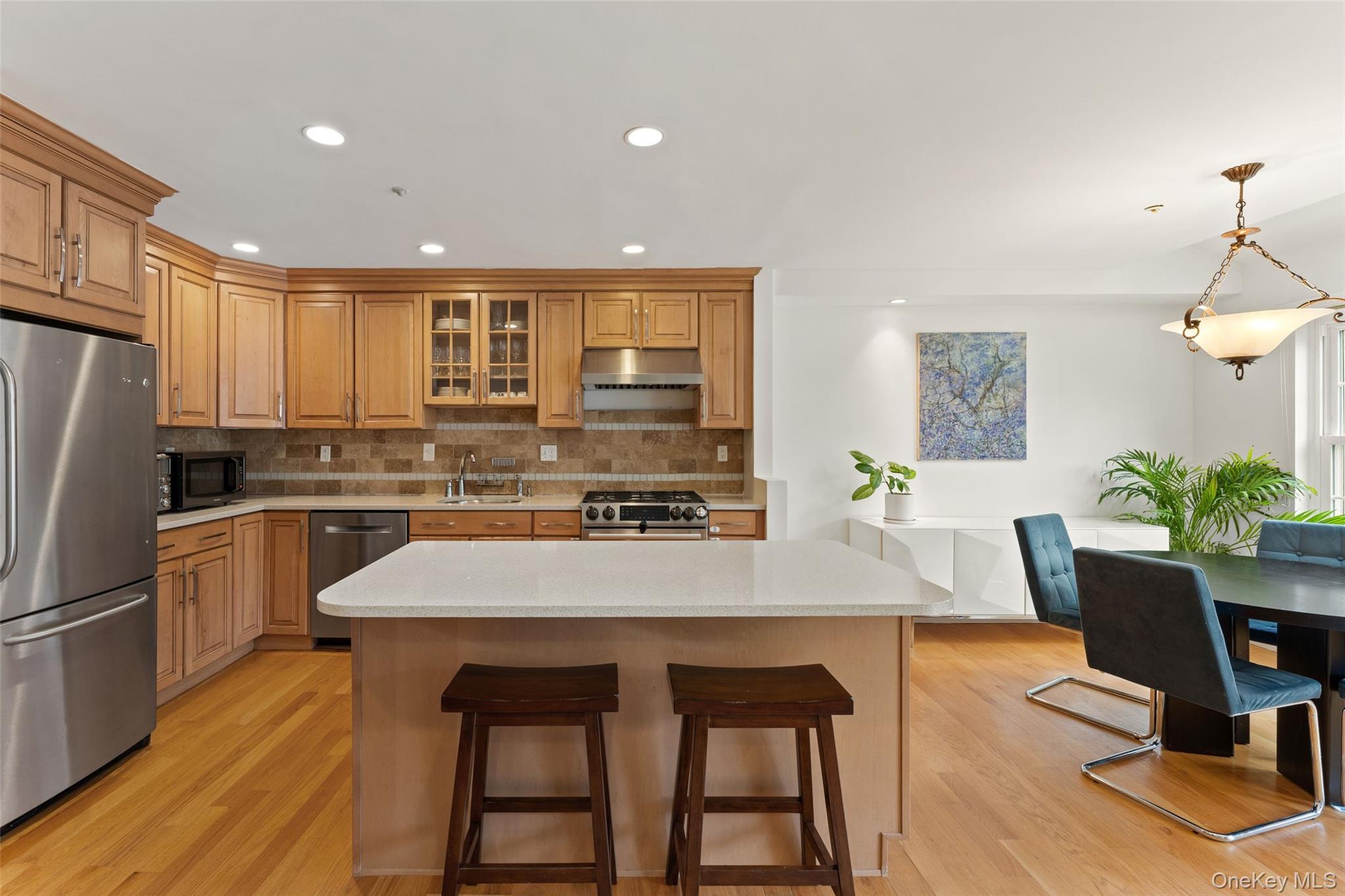 611 Pondside Drive White Plains, NY 10607 - Photo 8 of 40
