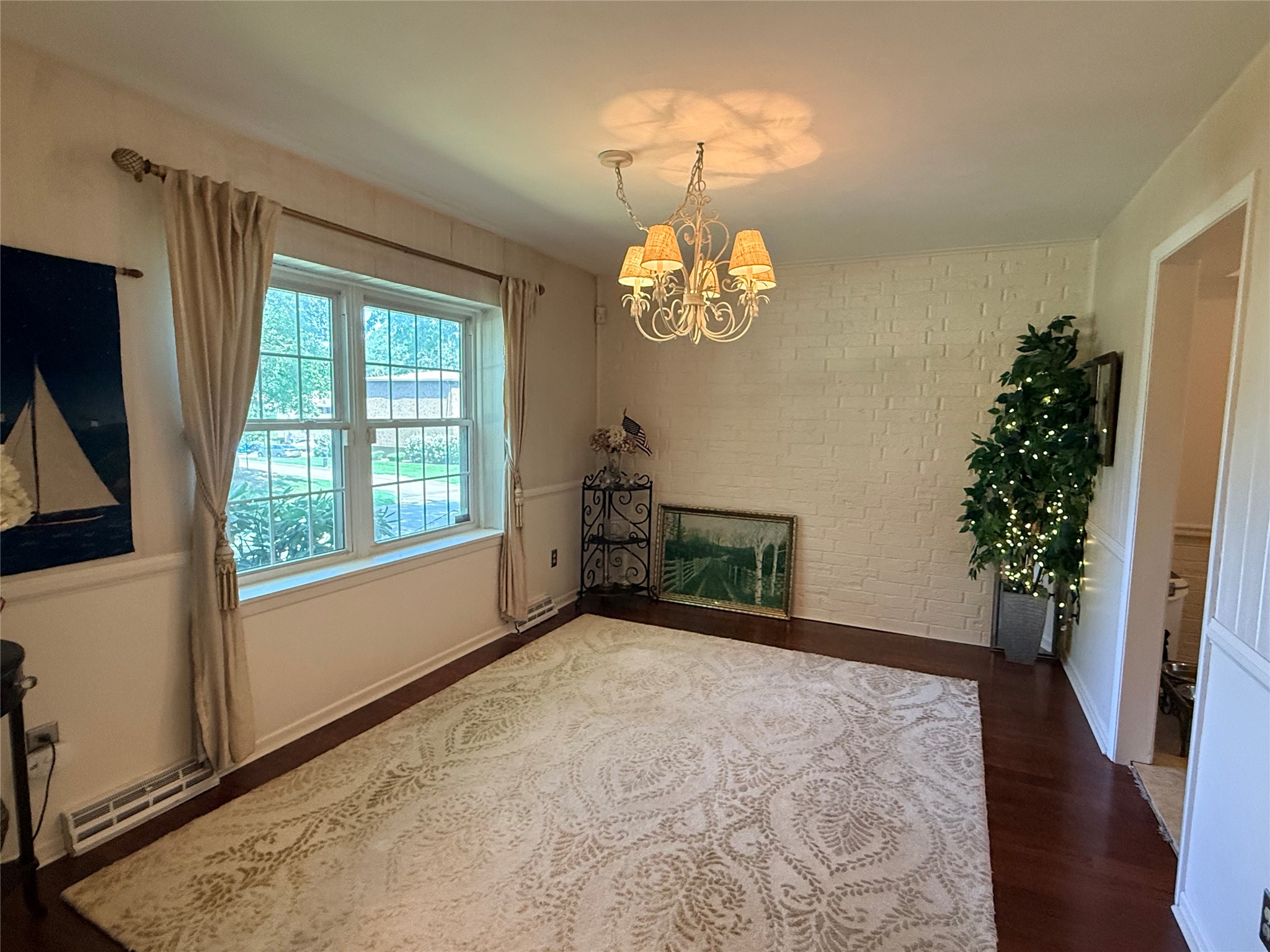 637 Young Road Erie, PA 16509 - Photo 10 of 28 Gallery Image 10