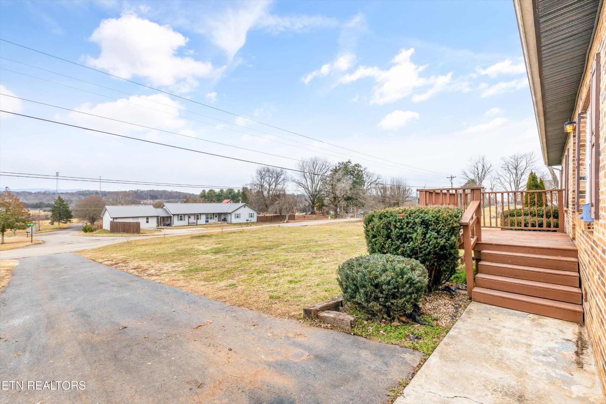 435 Oak Grove Road Madisonville, TN 37354 - Photo 6 of 42 Gallery Image 6