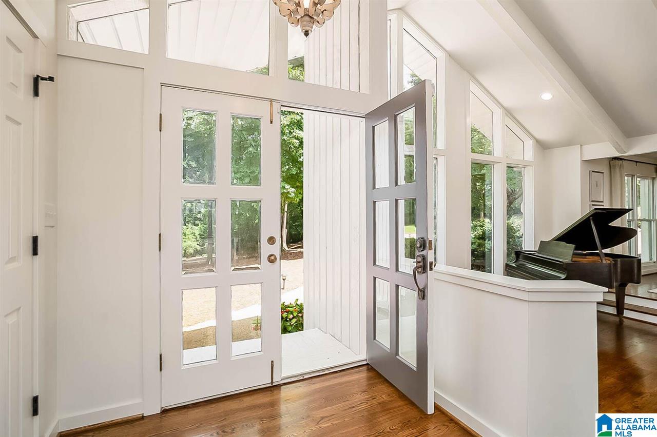 2625 Dolly Ridge Road Birmingham, AL 35243 - Photo 4 of 50 Gallery Image 4