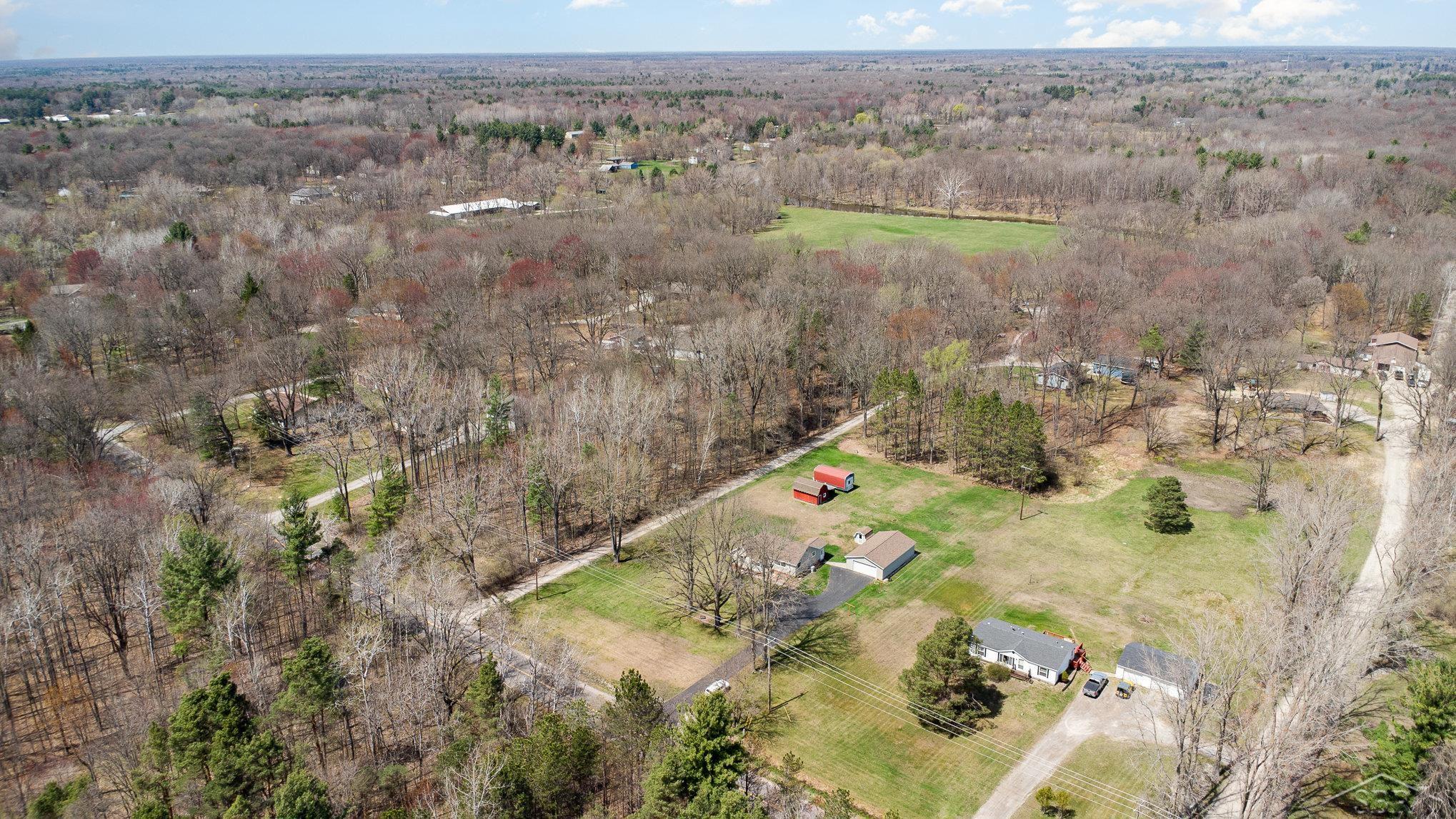 1183 East Stewart Road Midland, MI 48640 - Photo 22 of 24 50173011-9a5364c4-4b58-4b42-874c-9a099aa8c186.JPG