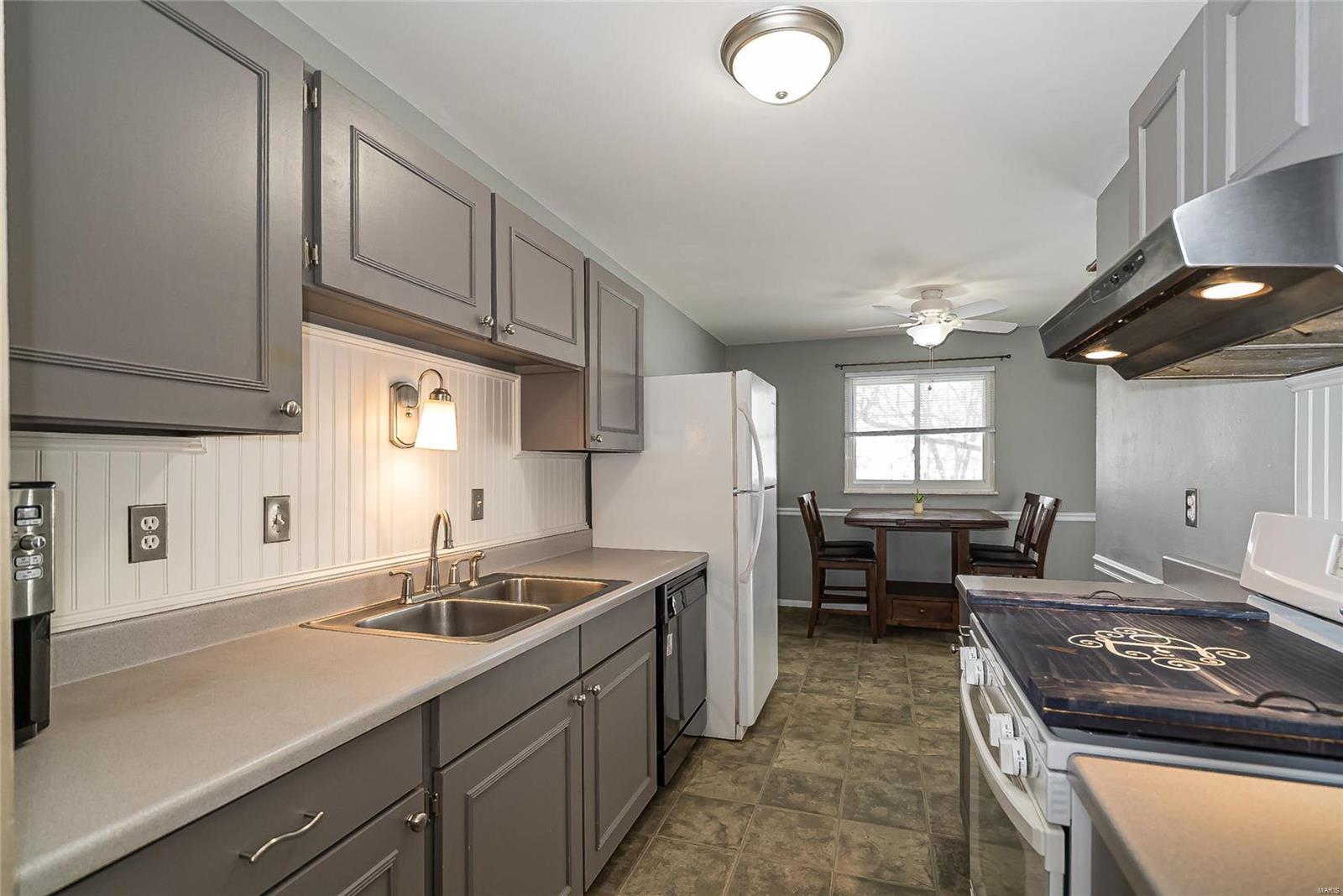 50 Country Hill Road St. Peters, MO 63376 - Photo 6 of 39